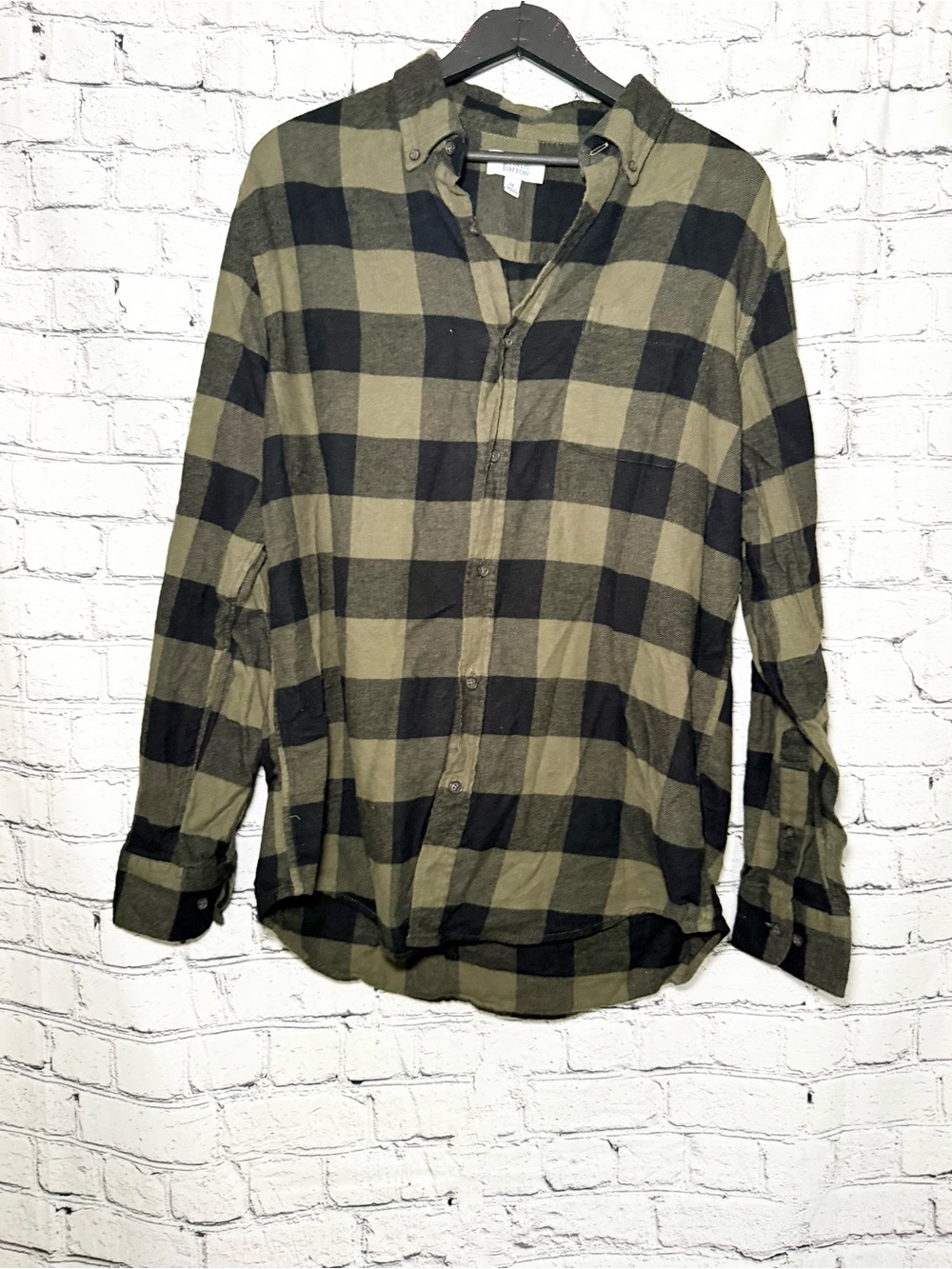 Olive & Black Plaid Button-Up Shirt. Size M